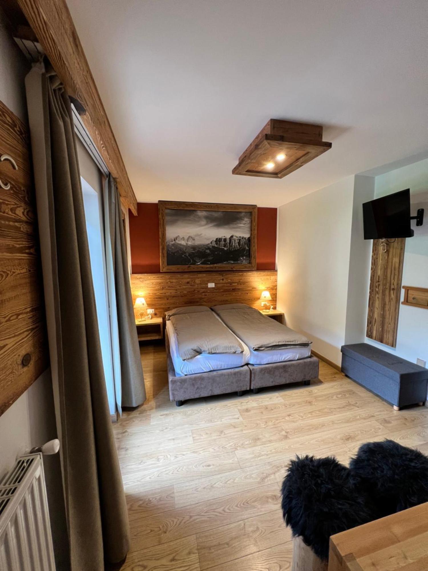 Garni Eden Bed And Breakfast Soraga Buitenkant foto