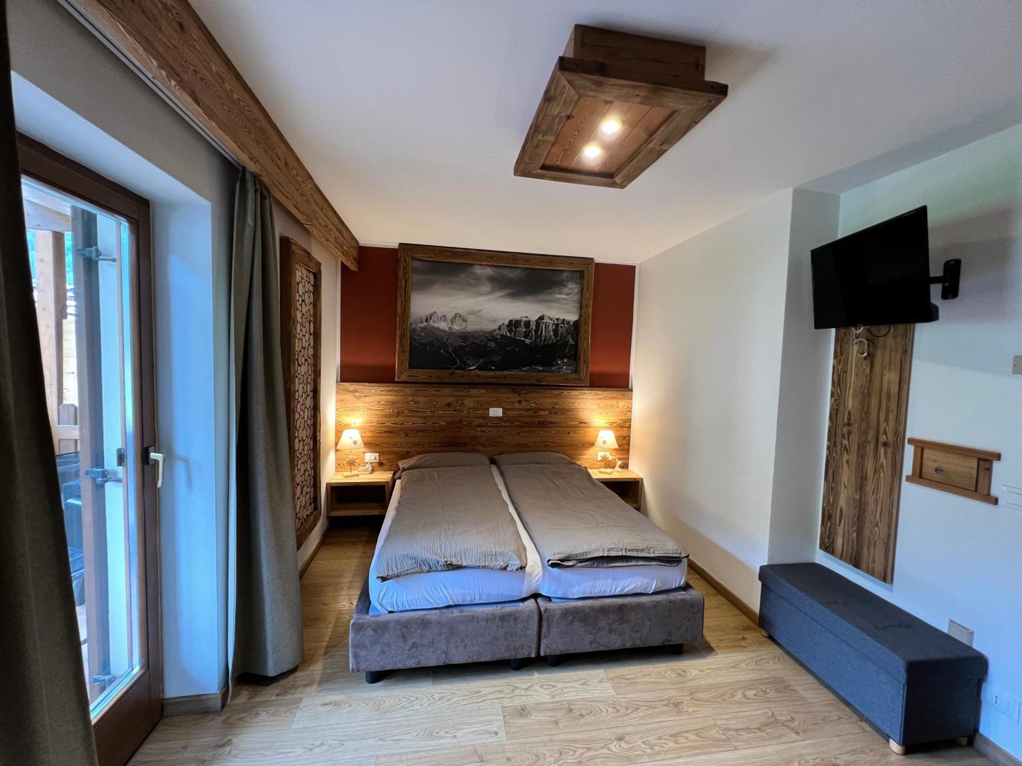 Garni Eden Bed And Breakfast Soraga Buitenkant foto