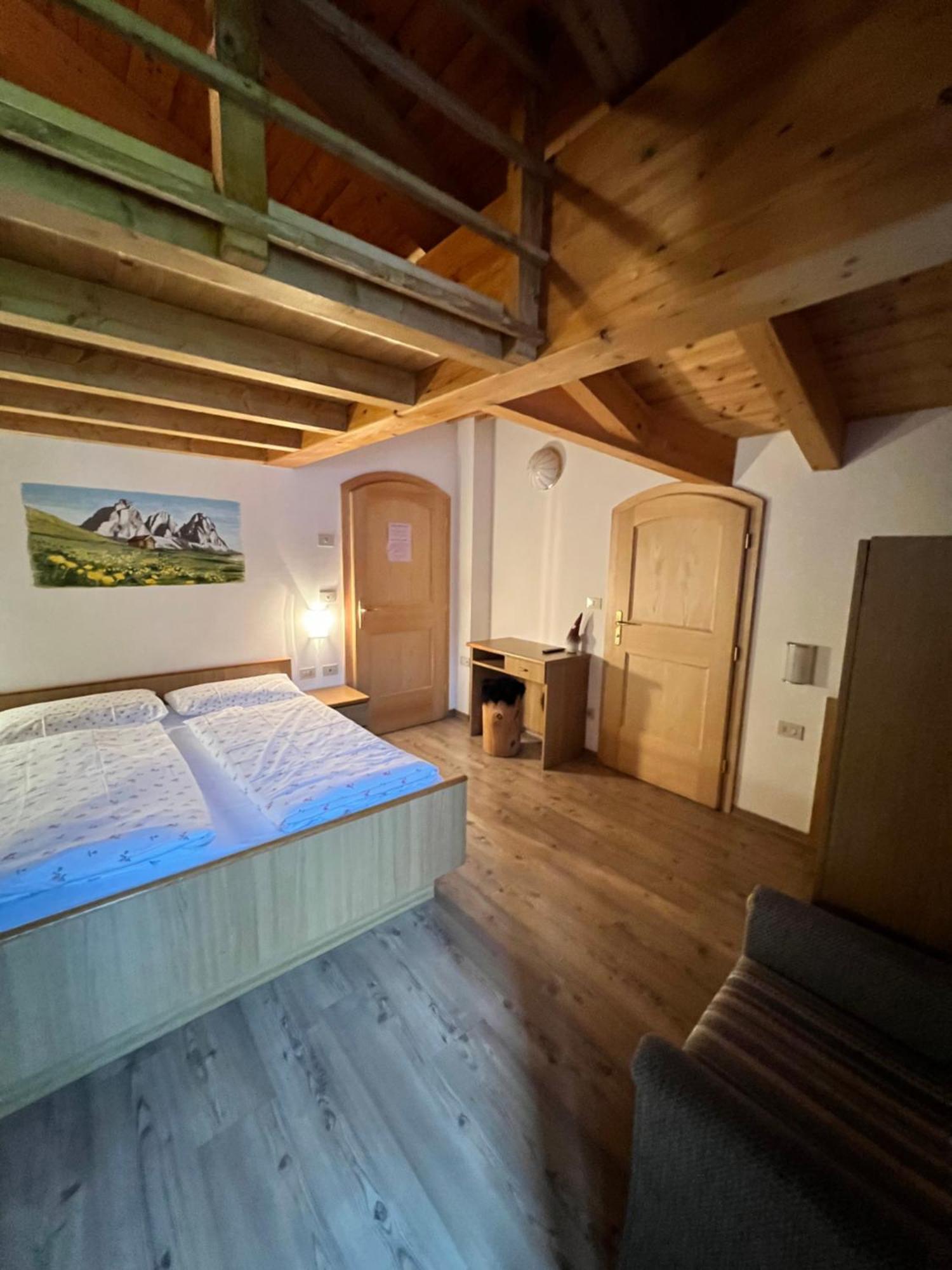 Garni Eden Bed And Breakfast Soraga Buitenkant foto