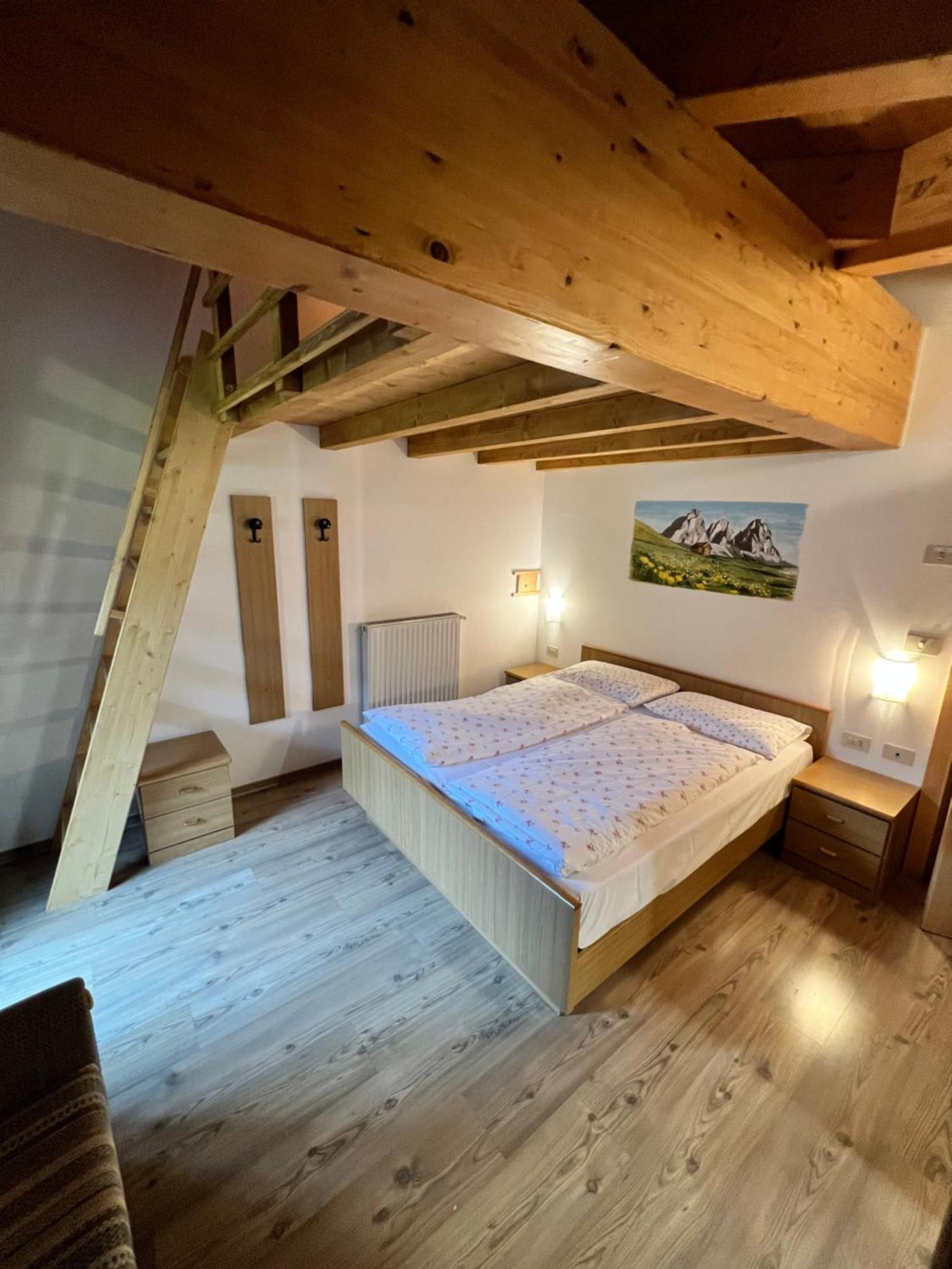 Garni Eden Bed And Breakfast Soraga Buitenkant foto